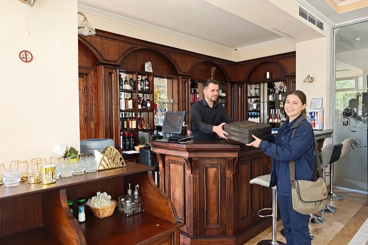Oaspeți fericiți